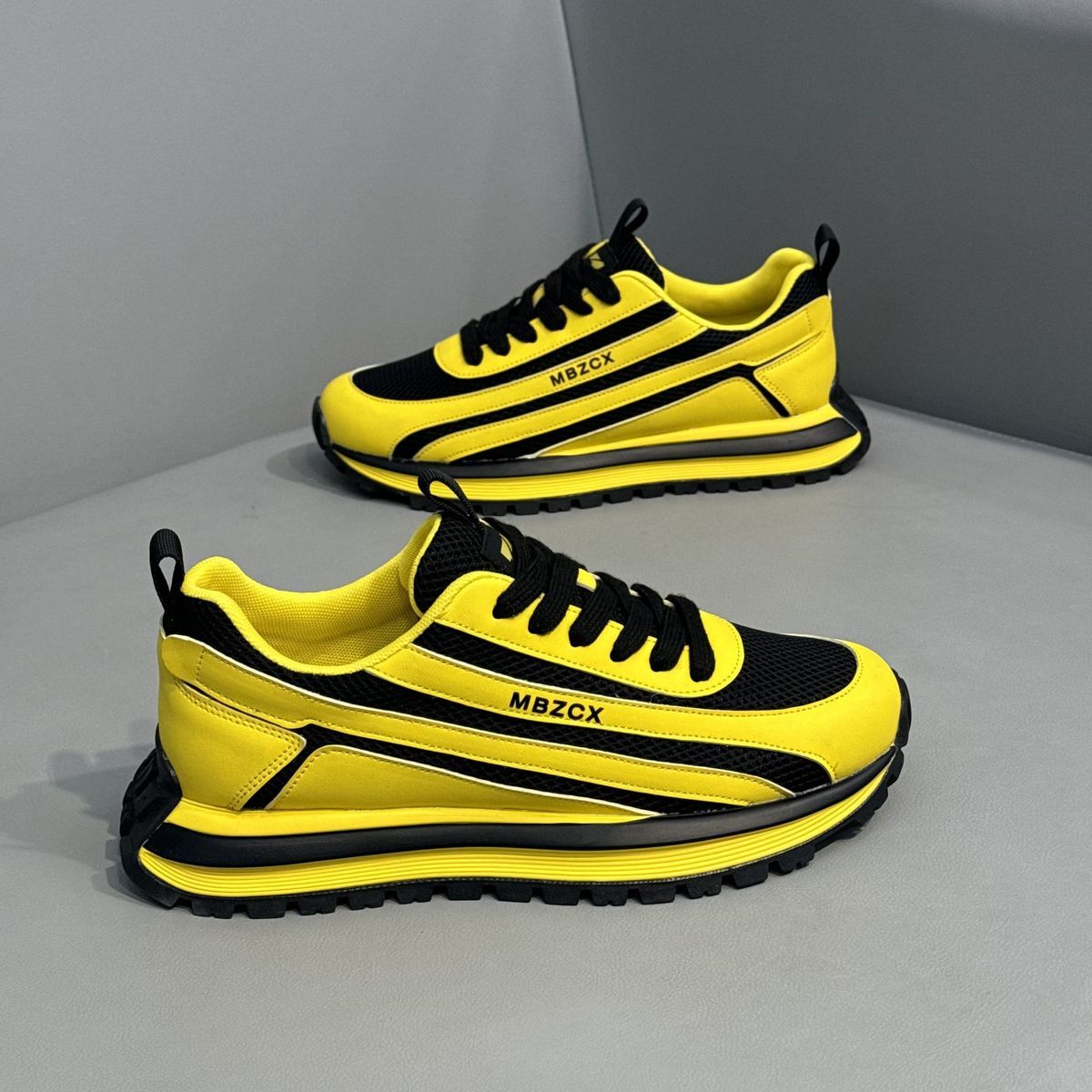 Outdoor Sport Brand - Sepatu Lari Olahraga Pria Berbahan Mesh