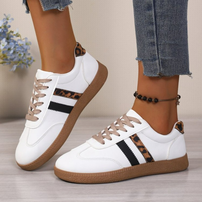 Outdoor Sports Shoes - Sepatu Sneakers Wanita Putih Kasual Modis
