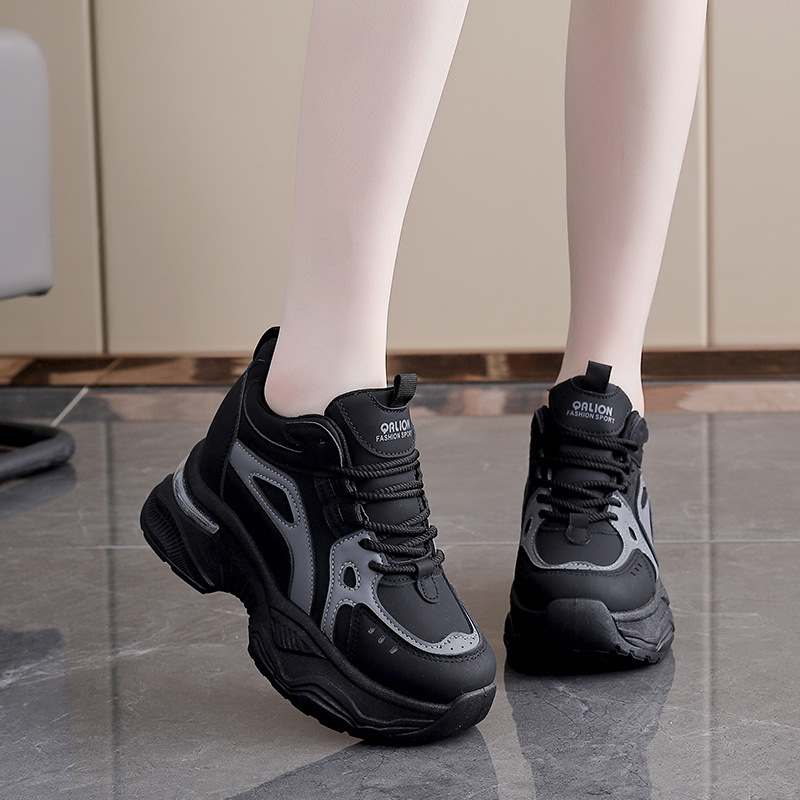 Sepatu Kasual Wanita Penambah  - Outdoor Sports Shoes ulasan dan harga