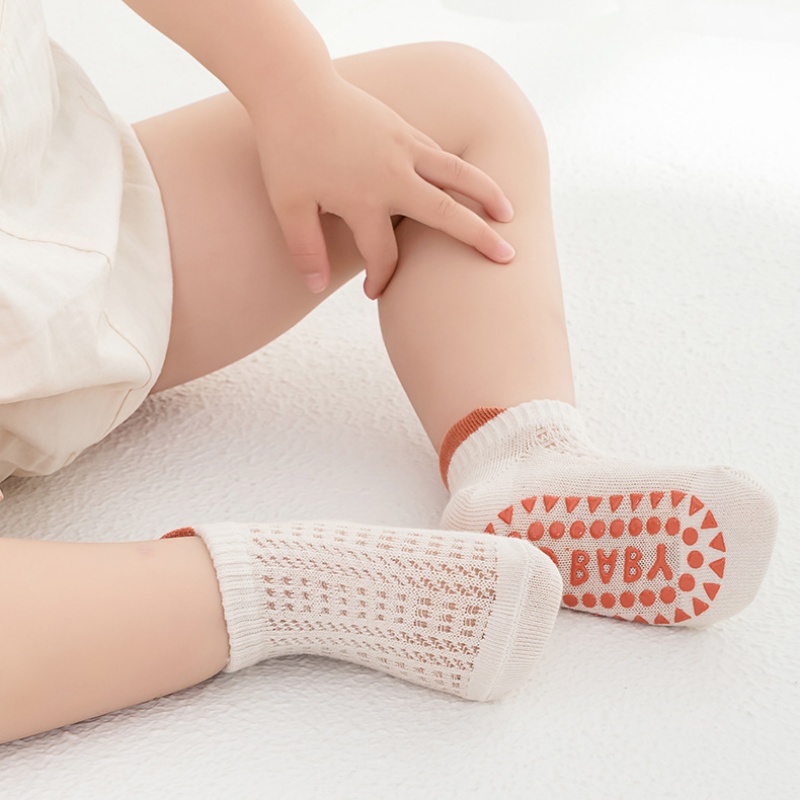 4 Pasang Kaus Kaki Perahu Bayi - Trampoline Park Sock ulasan dan harga